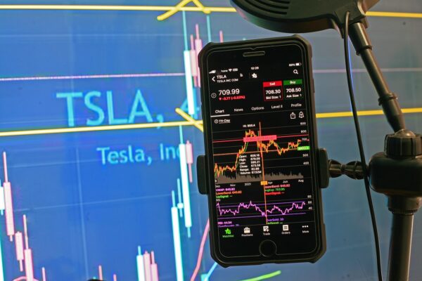 Portfolio Resilience: Dollar Cost Averagings Systematic Compounding Edge