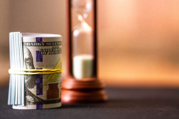 Volatility Windows: Strategic Positioning For Swing Returns